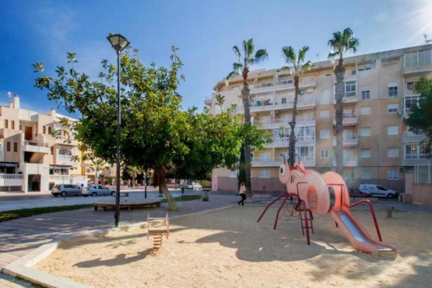 Apartamento Los Gases Торевьиа Экстерьер фото
