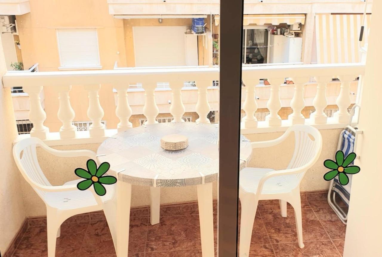 Apartamento Los Gases Торевьиа Экстерьер фото